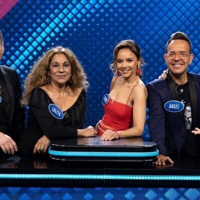 El equipo de 'Tu cara me suena' en 'Family Feud: La batalla de los famosos'