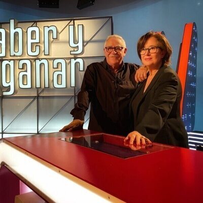 Elisenda Roca y Juanjo Cardenal en el plató de 'Saber y ganar'