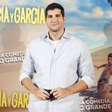 Julián Contreras Jr en la premier de "García y García"
