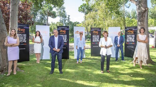 Foto grupal en la presentación de Informativos de RTVE de 2021-2022