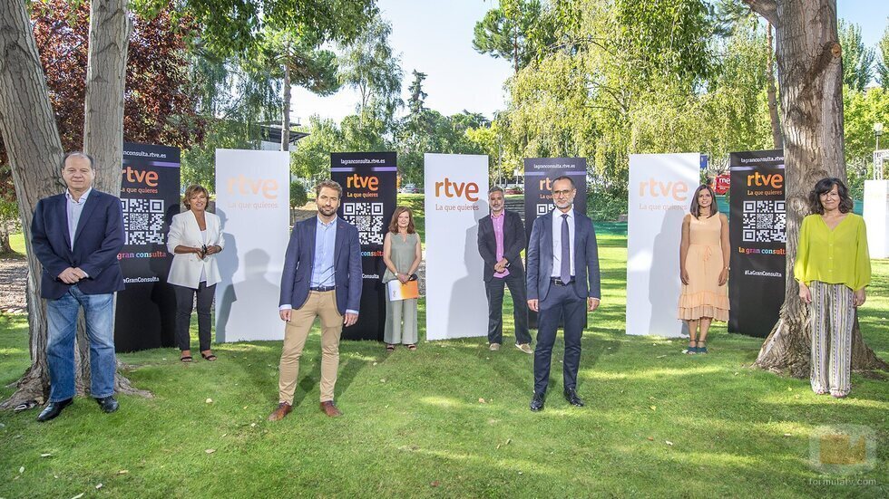 Directivos de RTVE en la presentación de Informativos de 2021-2022
