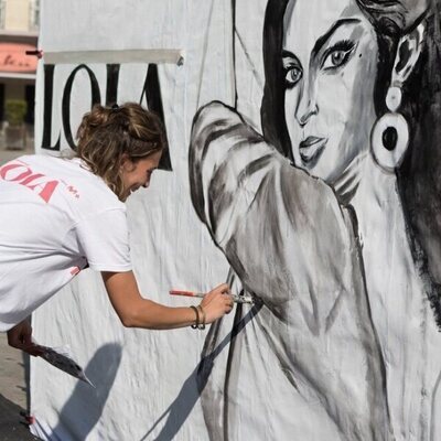 Mural en honor a Lola Flores, en la presentación de 'Lola'