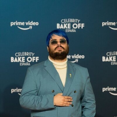 Brays Efe, presentador de 'Celebrity Bake Off España'