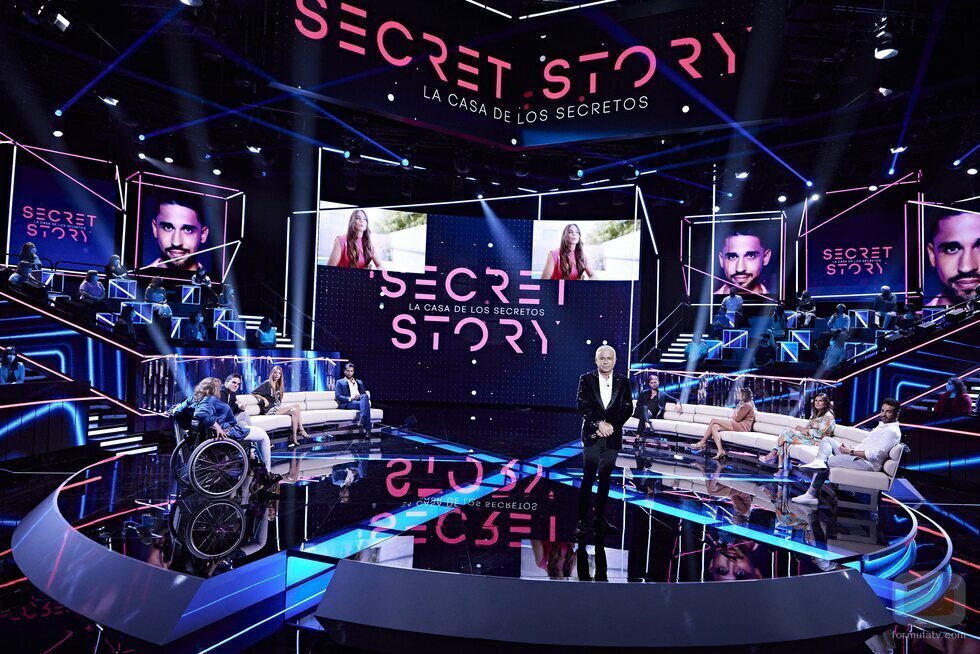 Jorge Javier Vázquez, en el plató de 'Secret Story' durante la gala 1