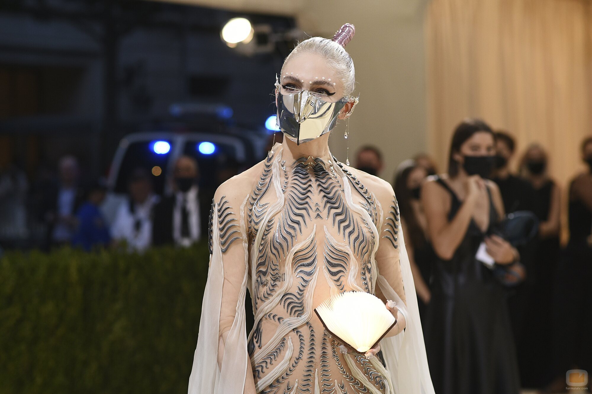 Grimes y sus transparencias, en la Gala MET 2021