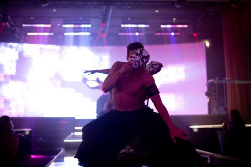 El baile de los strippers en la temporada 2 de 'Toy Boy'