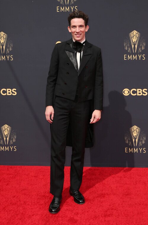 Josh O'Connor, en la alfombra roja de los Emmy 2021