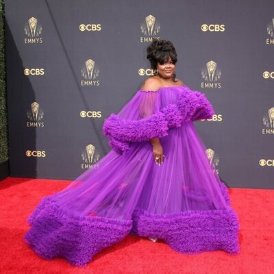 Nicole Byer, en la alfombra roja de los Emmy 2021