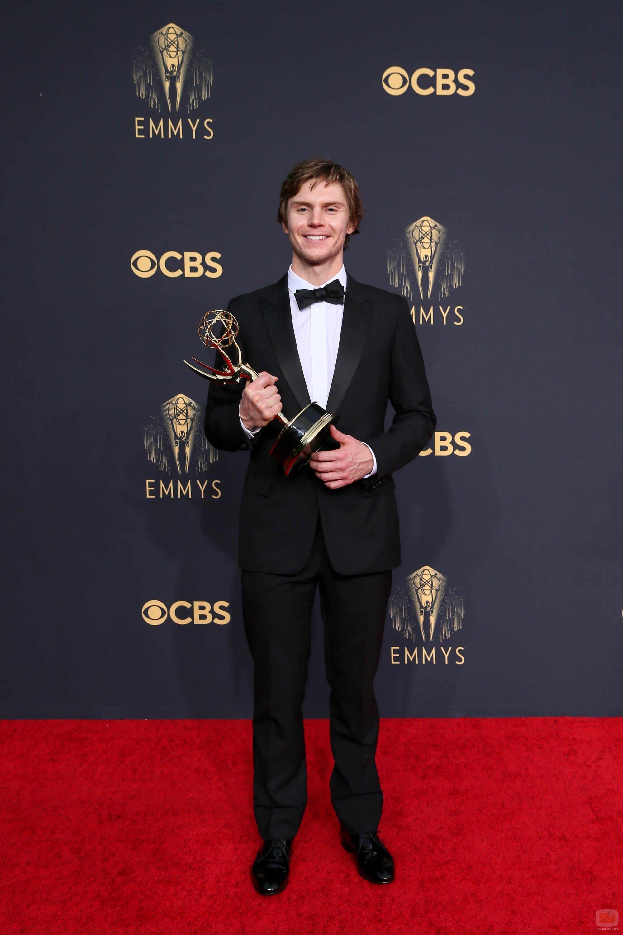 Evan Peters, ganador del Emmy 2021 a Mejor Actor de Reparto de Miniserie