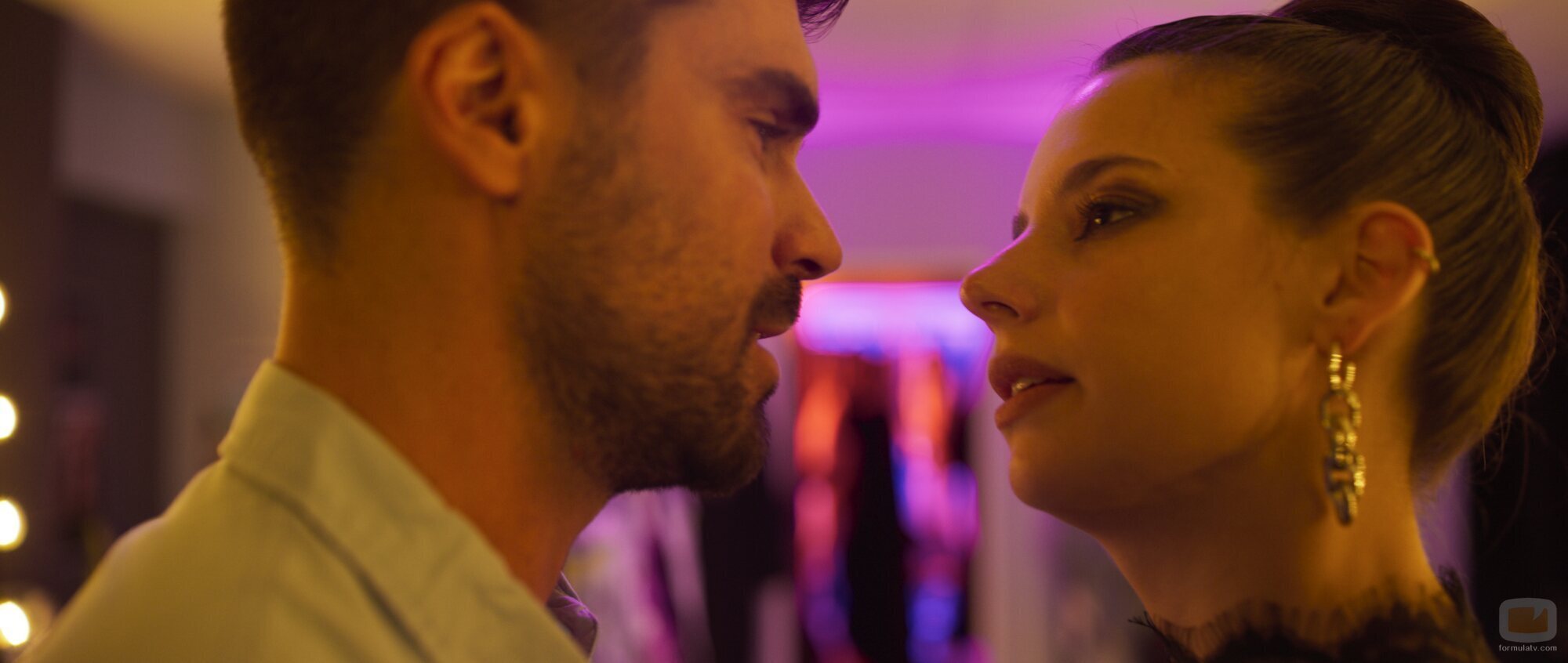 Jose de la Torre y Federica Sabatini en la temporada 2 de 'Toy Boy'