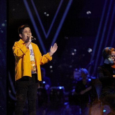 Levi Díaz, cantando en la final de 'La voz kids 2021'