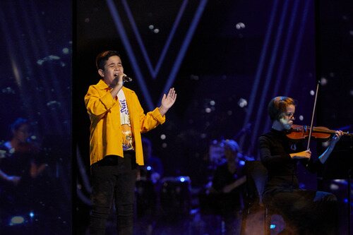 Levi Díaz, cantando en la final de 'La voz kids 2021'