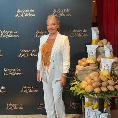 Belén Esteban presenta sus patatas fritas y cremas de verduras