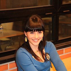 Andrea Duro posa en la serie de 'Física o Química'