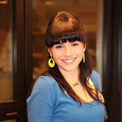 Andrea Duro posa sonriente en la tercera temporada de 'Física o Química'