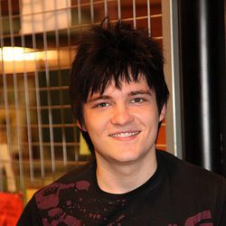 El actor Adam Jezierski, de 'FoQ'