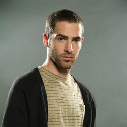 Adam Quintero en 'El internado'