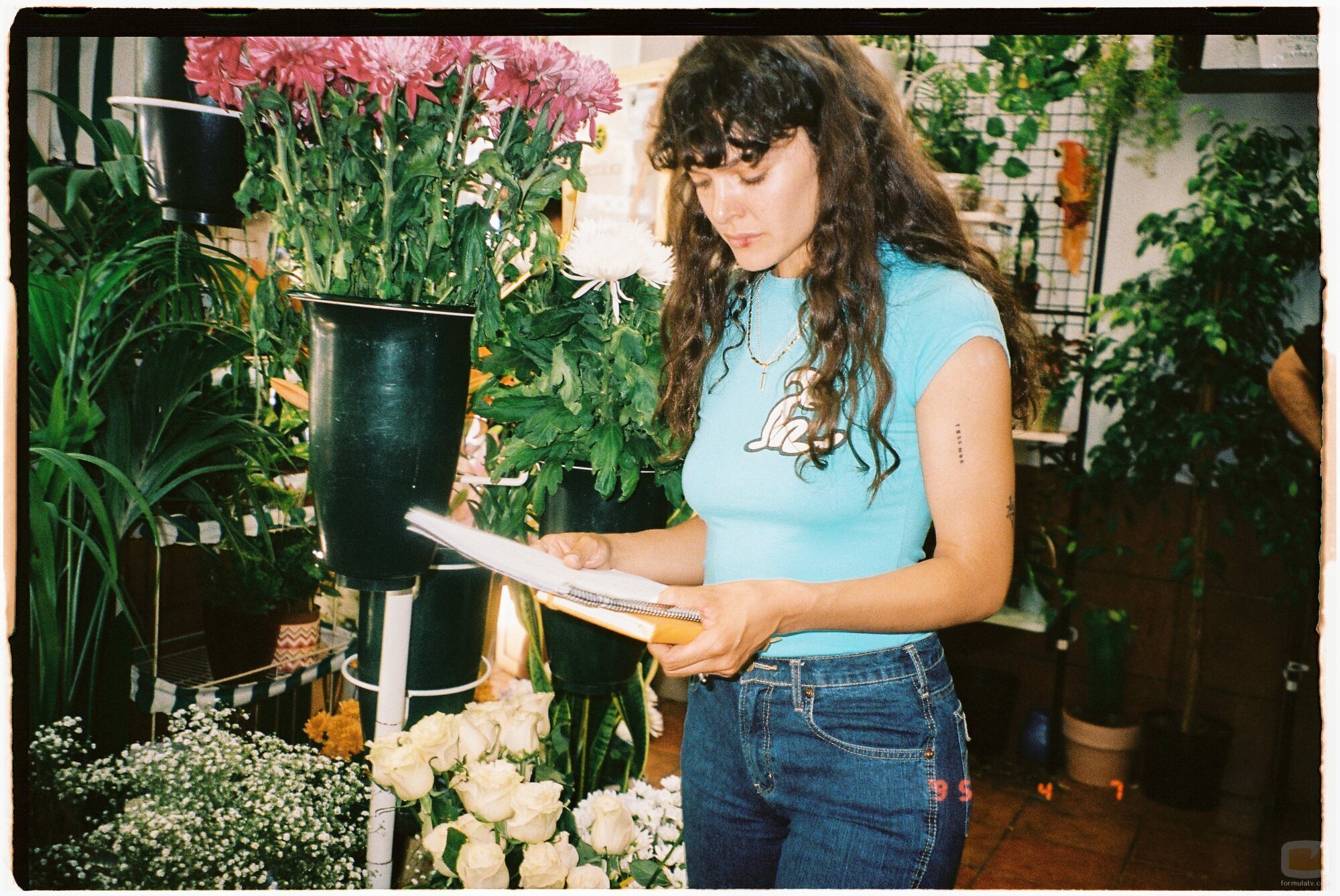 Ana Rujas en la floristería de 'Cardo'