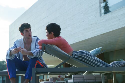 Patrick y Ari en 'Élite: Historias breves: Holidays Edition'