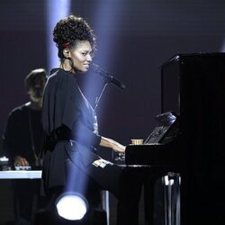 Nia Correia imita a Alicia Keys en la Gala 1 de 'Tu cara me suena 9'