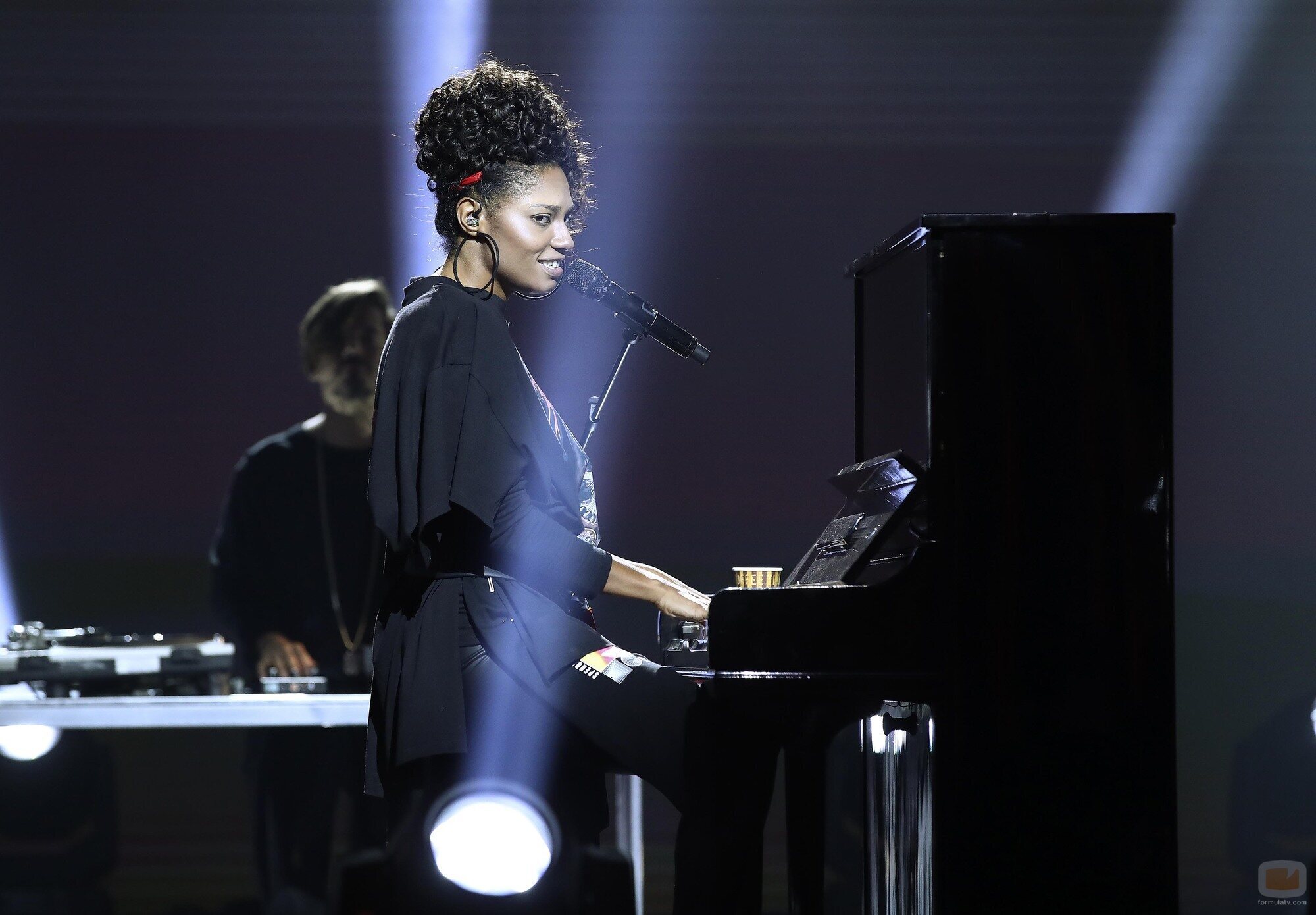 Nia Correia imita a Alicia Keys en la Gala 1 de 'Tu cara me suena 9'