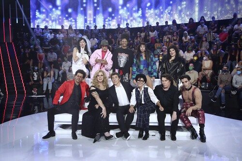 Los concursantes de 'Tu cara me suena 9' con Manel Fuentes en la Gala 1