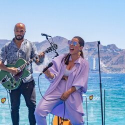 Ruth Lorenzo, actuando en la presentación del Benidorm Fest