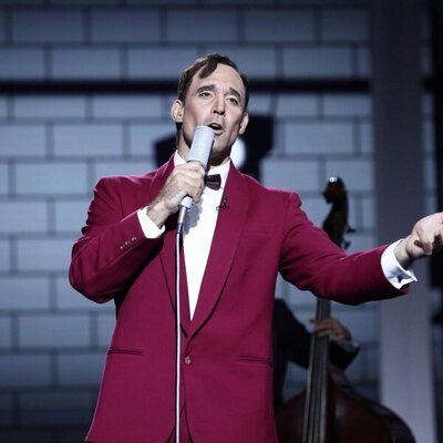 Jaime Nava imita a Charles Aznavour en la Gala 2 de 'Tu cara me suena 9'
