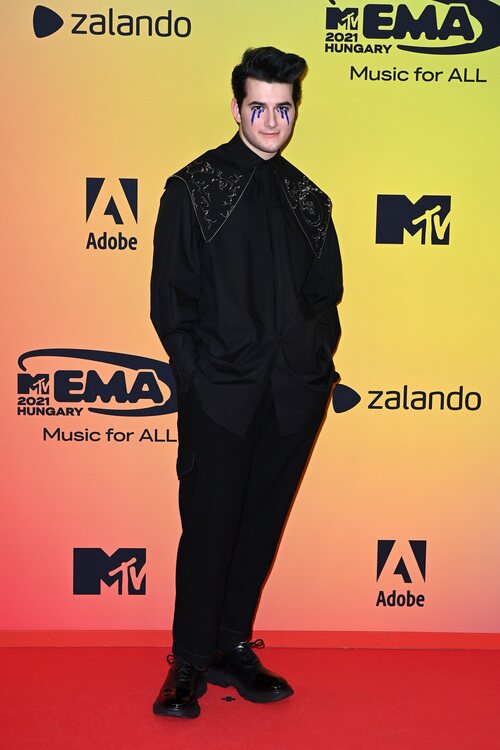 Gjon's Tears en la alfombra roja de los MTV EMAs 2021 
