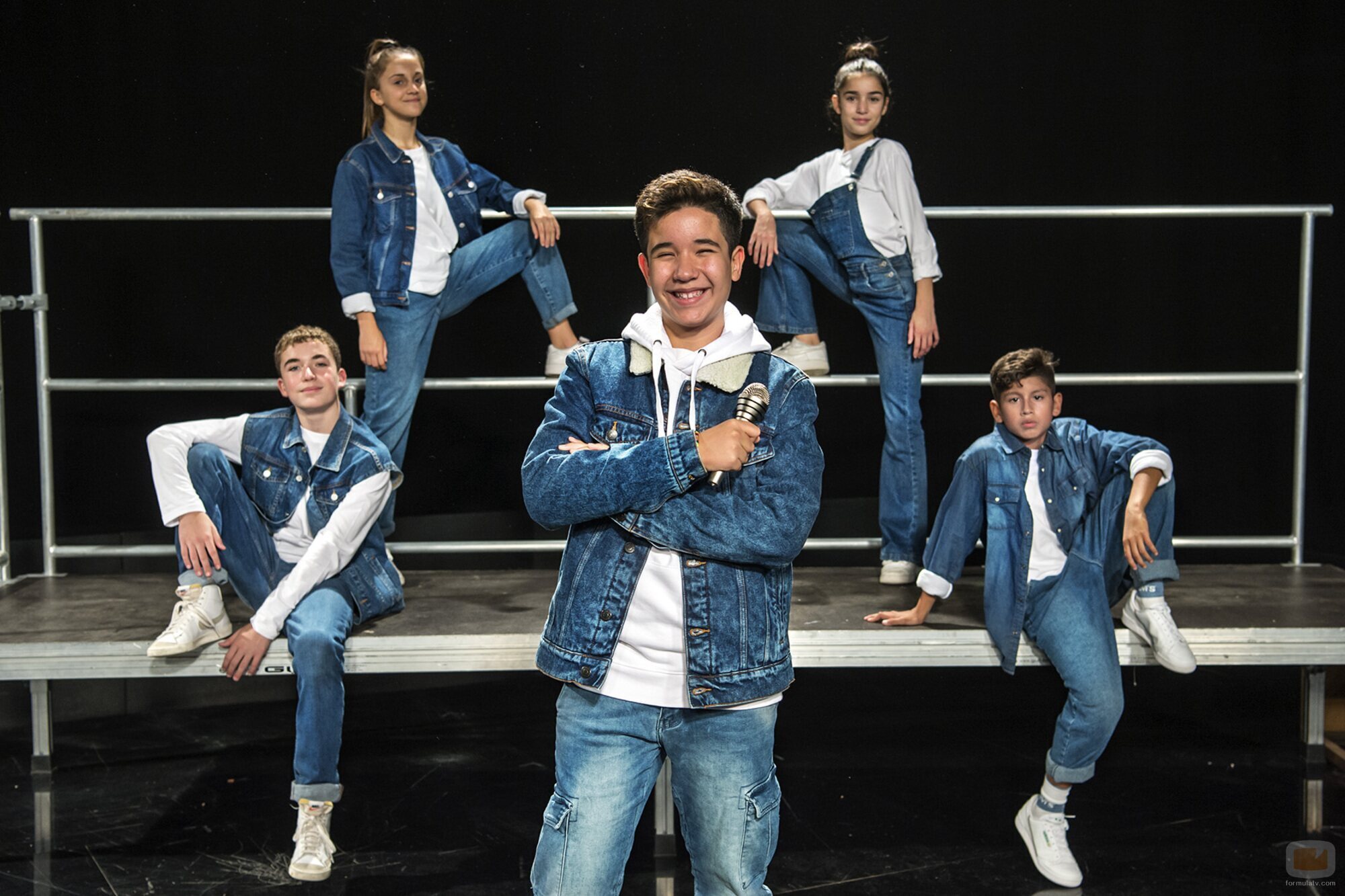 Los bailarines que acompañan a Levi Díaz en Eurovisión Junior 2021
