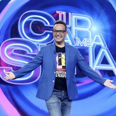 Àngel Llàcer posa en la Gala 3 de 'Tu cara me suena 9'