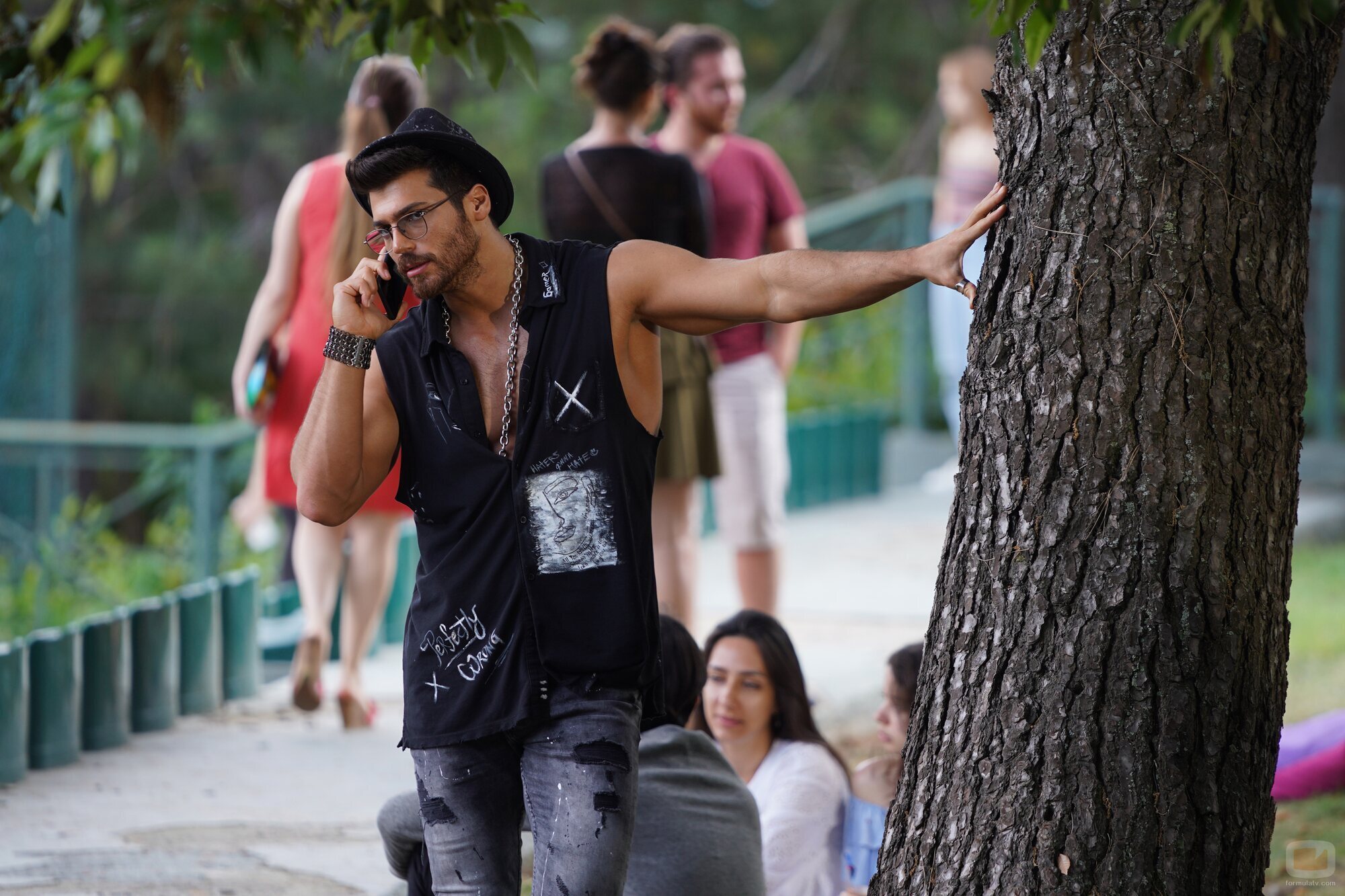 Can Yaman, en la serie 'El hombre equivocado'
