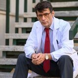 Nacho Fresneda como el Doctor Losada en 'Cuéntame cómo pasó'