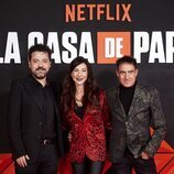 Jesús Colmenar, Esther Martínez Lobato y Álex Pina, en el evento final de 'La Casa de Papel'