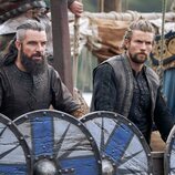 Bradley Freegard y Leo Suter en 'Vikings: Valhalla'