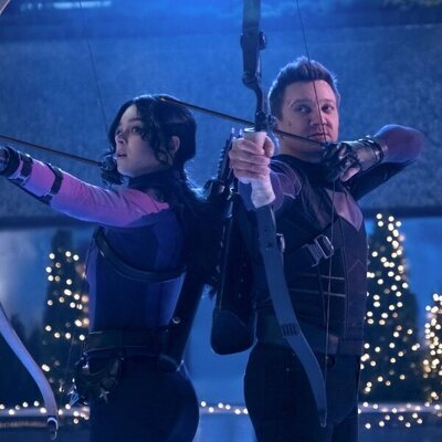 Kate Bishop y Clint Barton, espalda con espalda en 'Ojo de Halcón'