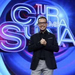 Àngel Llàcer posa en la gala 5 de 'Tu cara me suena 9'