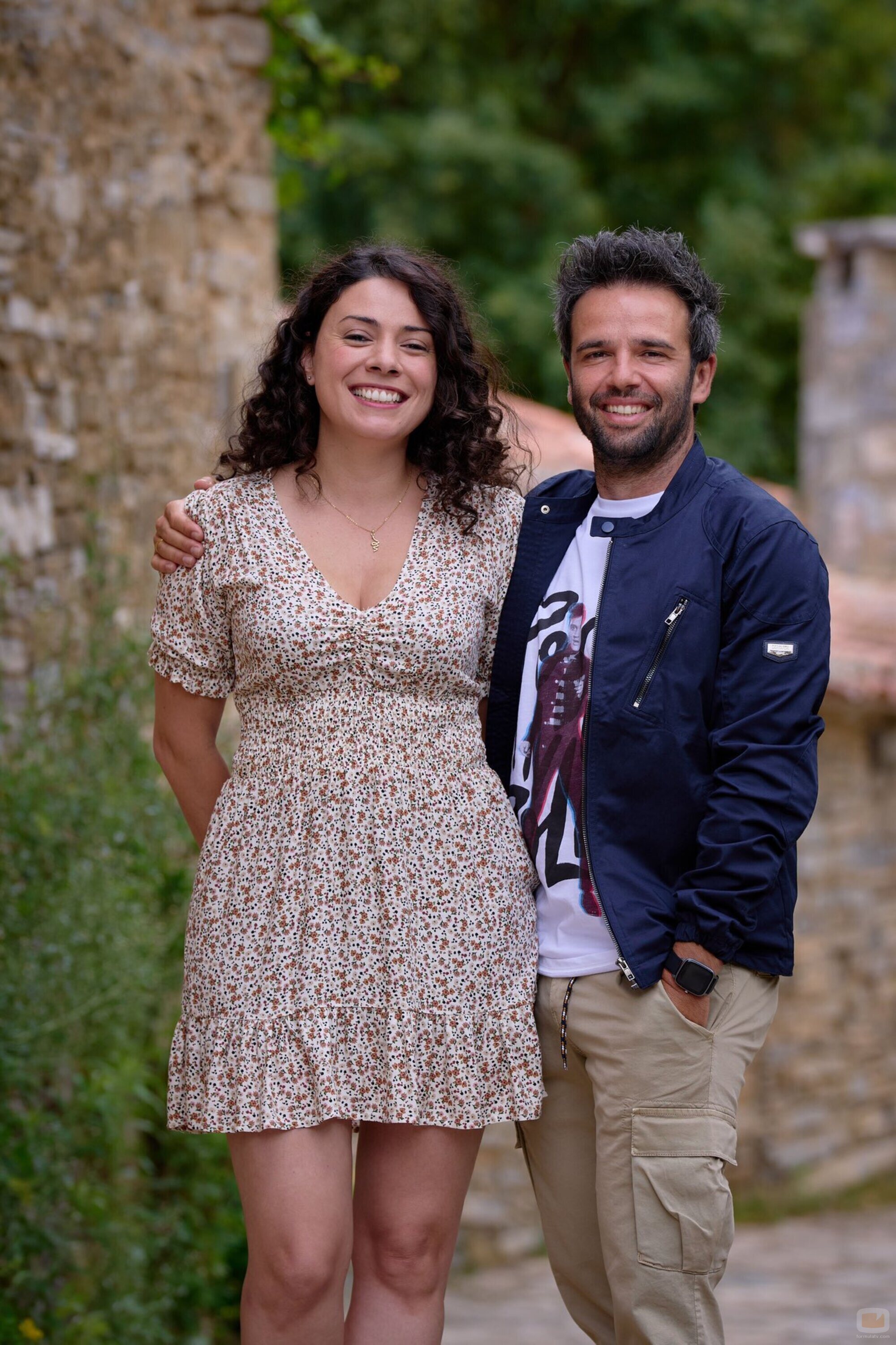 Ana Arias y Raúl Peña, en la tercera temporada de 'El pueblo' 