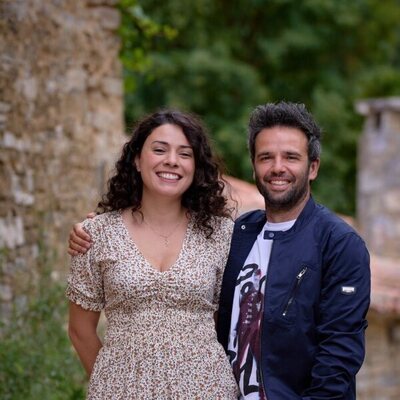 Ana Arias y Raúl Peña, en la tercera temporada de 'El pueblo'