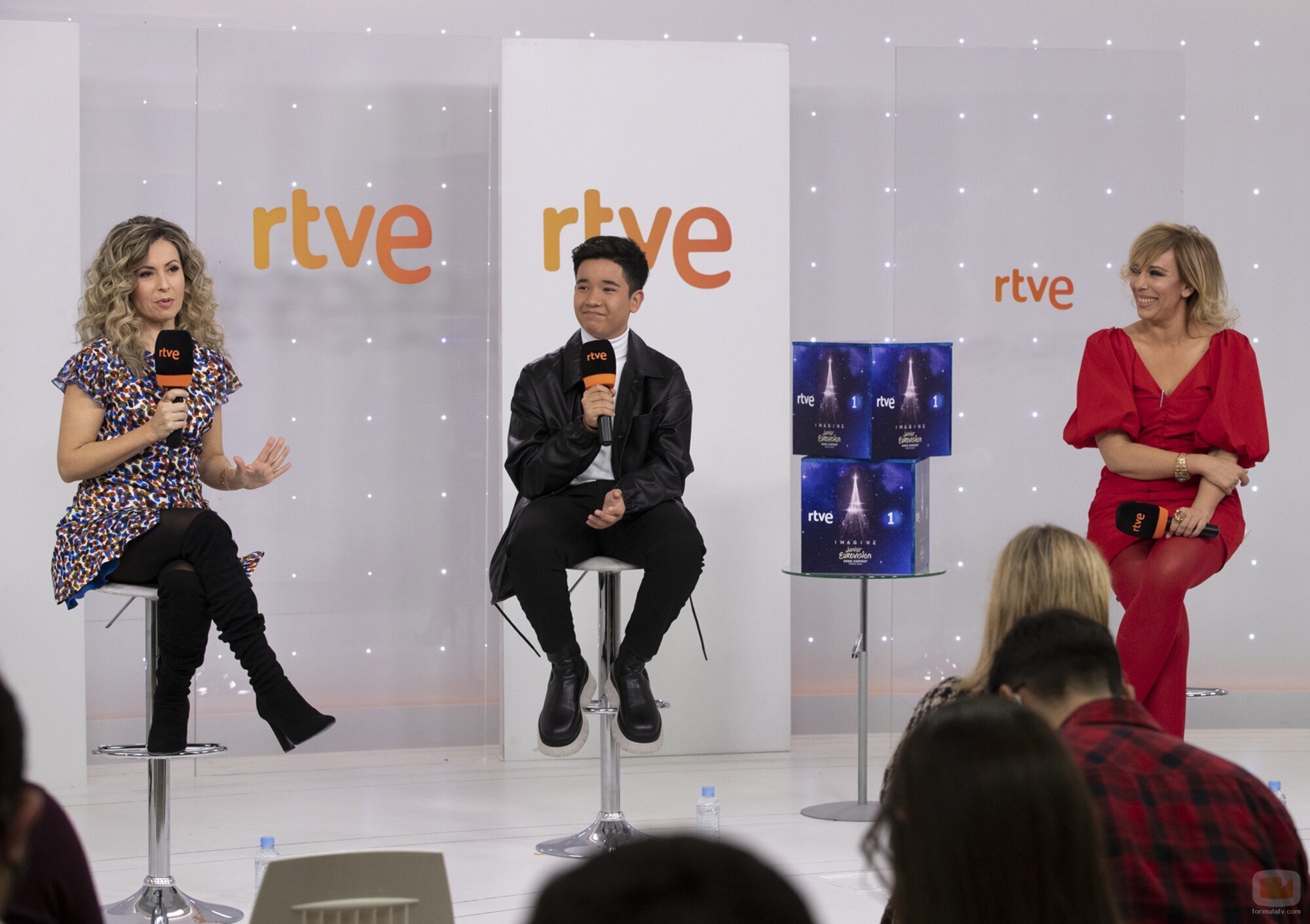 Eva Mora, Levi Díaz y María Eizaguirre, en la rueda de prensa para anunciar las candidaturas del Benidorm Fest