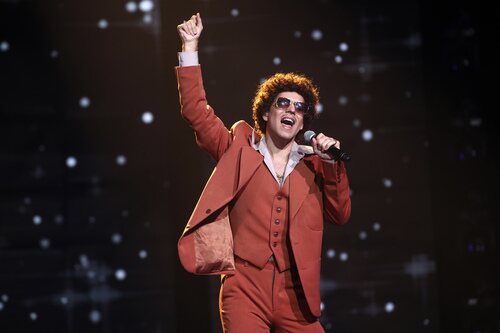 Agoney, como Bruno Mars en la gala 7 de 'Tu cara me suena 9'