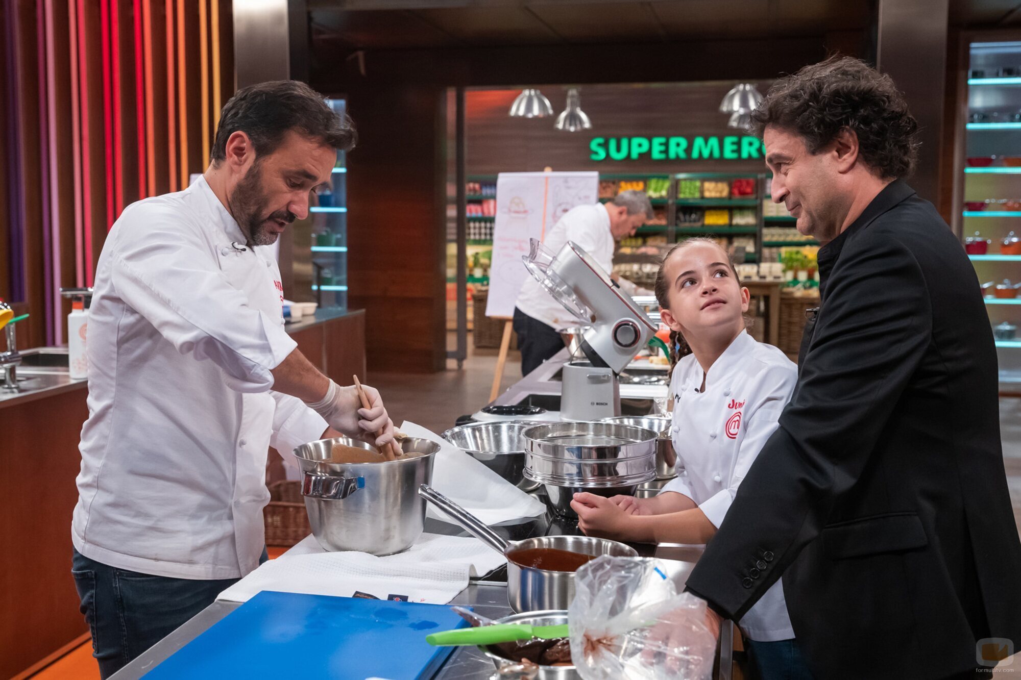 Juanma Castaño junto  a Pepe Rodríguez y Aurora en 'MasterChef Junior 9'