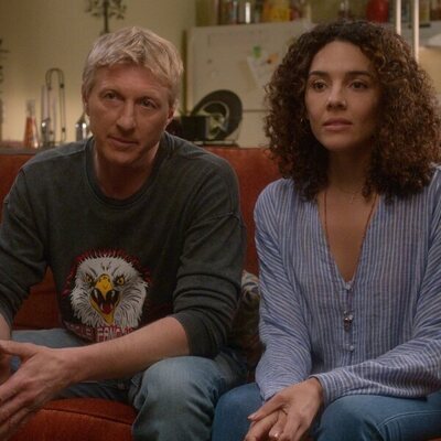 Johnny y Carmen en la cuarta temporada de 'Cobra Kai'