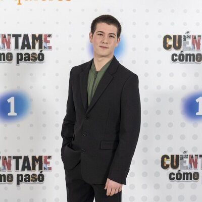 Álvaro Díaz posa en el photocall de la temporada 22 de 'Cuéntame'