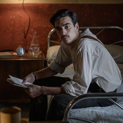 El joven Antonio Alcántara en la temporada 22 de 'Cuéntame'