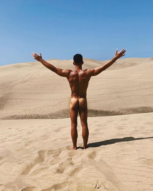 Adrián Tello ('Secret Story') posa totalmente desnudo