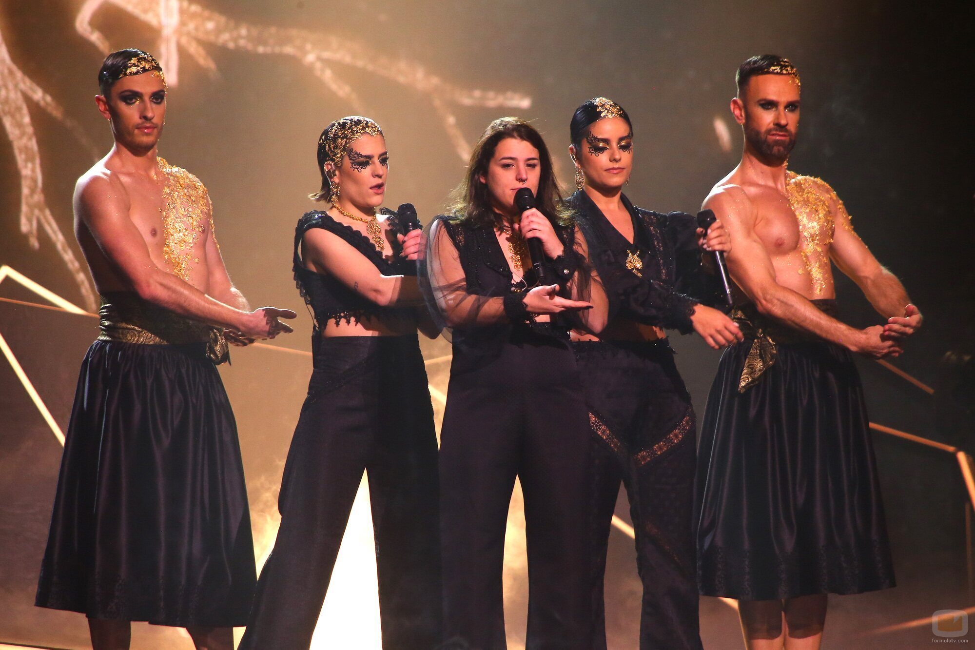 Tanxugueiras cantan "Terra" en la primera semifinal del Benidorm Fest