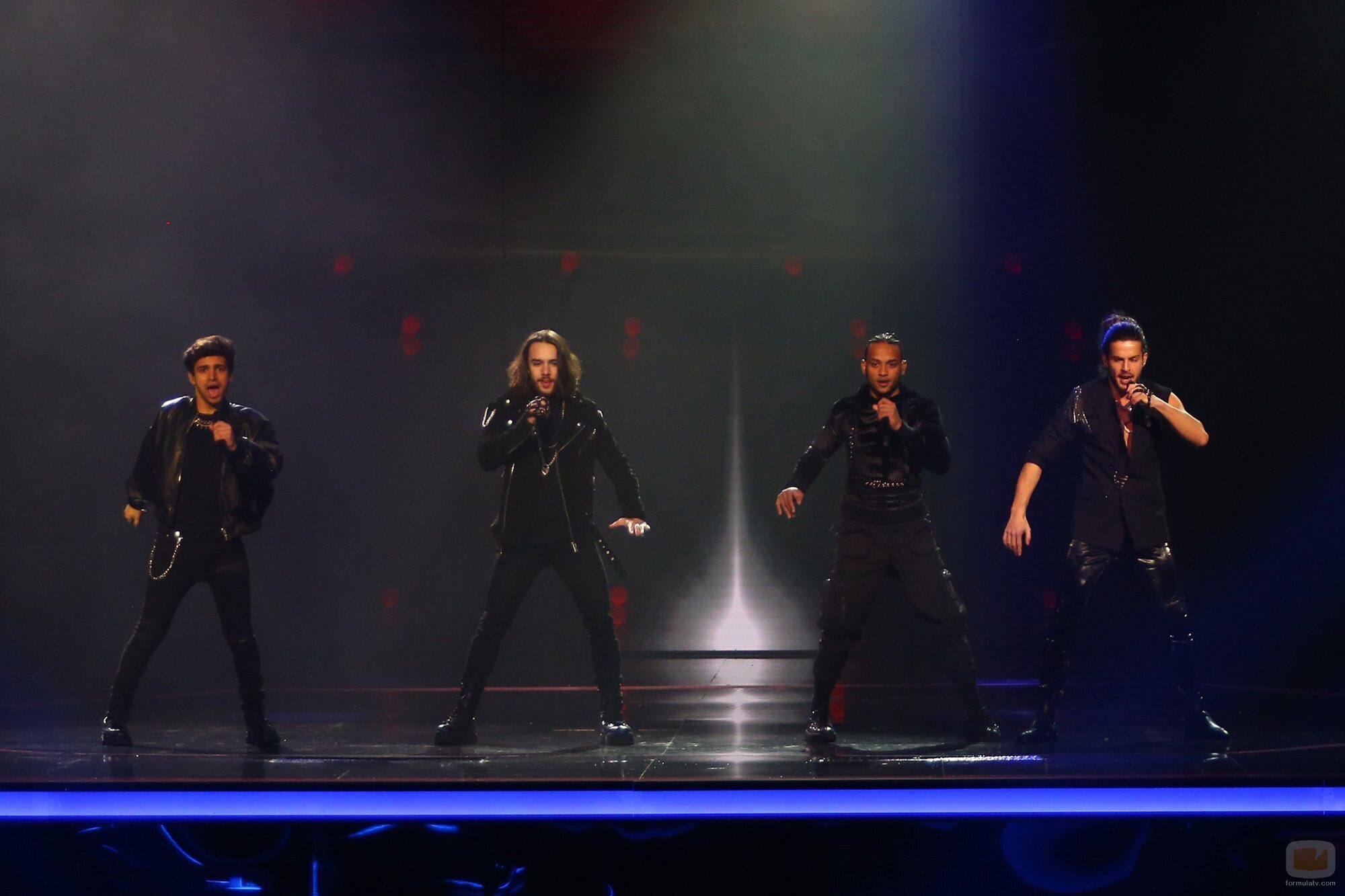 Unique canta "Mejores" en la Semifinal 1 del Benidorm Fest