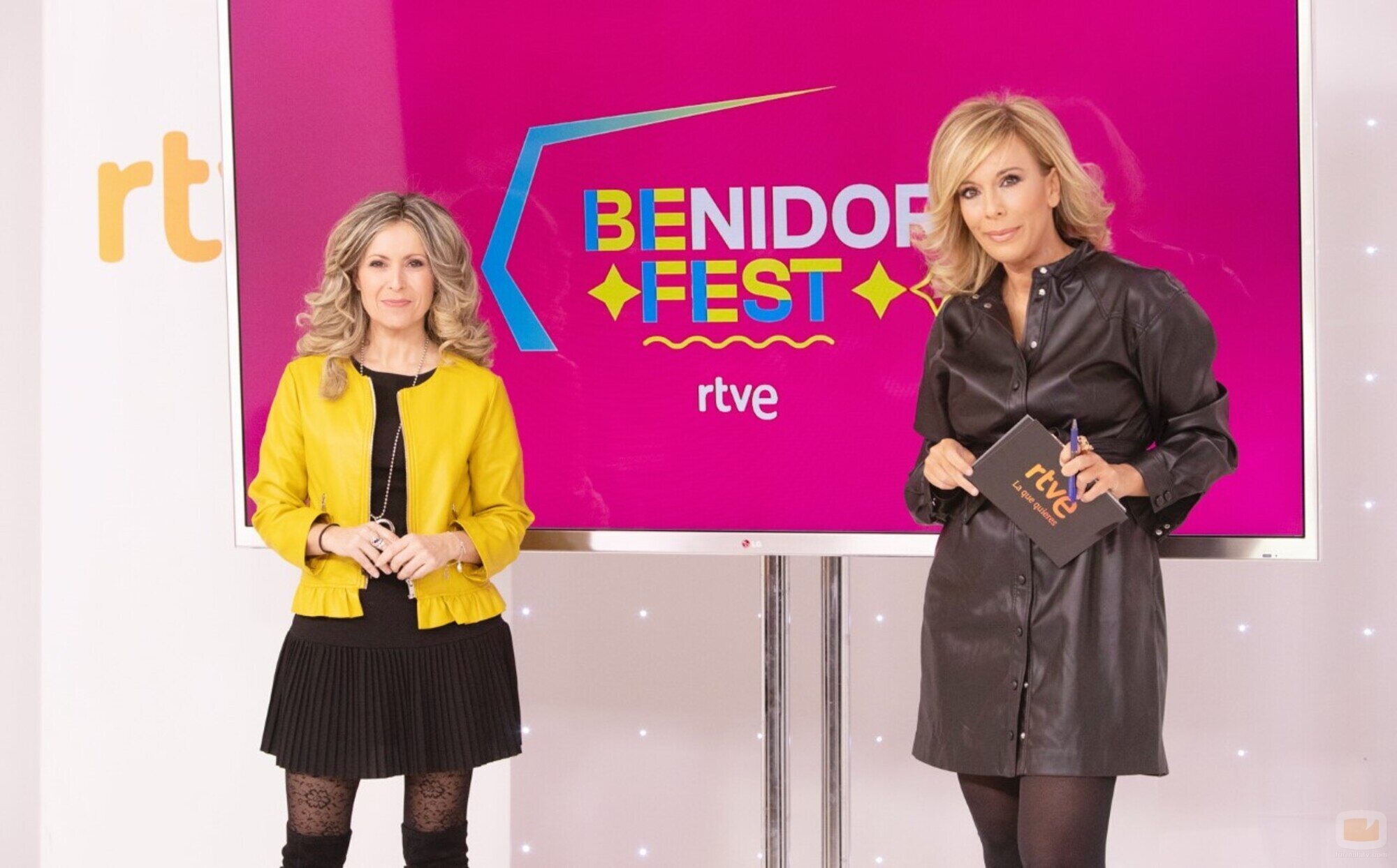 María Eizaguirre y Eva Mora, ofreciendo los últimos detalles del Benidorm Fest