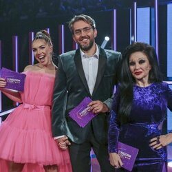 Inés Hernand, Máximo Huerta y Alaska, en la Gran Final del Benidorm Fest